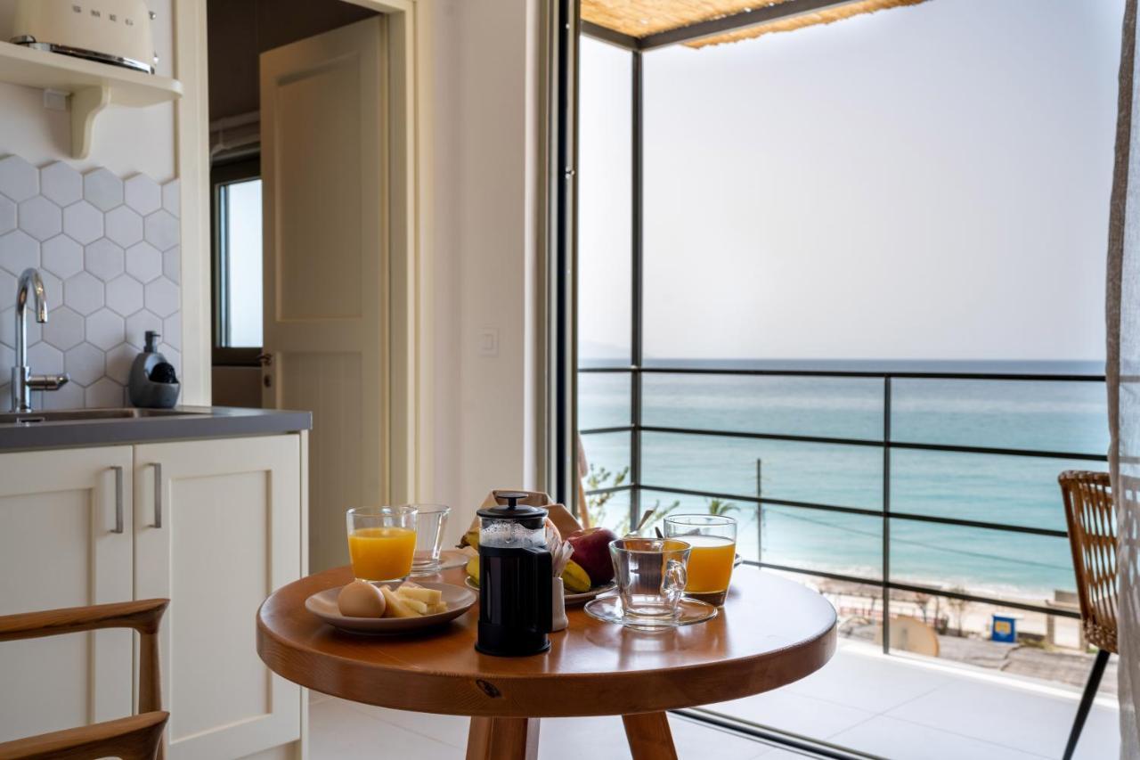 Thea Beachfront Suites In Lourdas Beach Лурдата Экстерьер фото